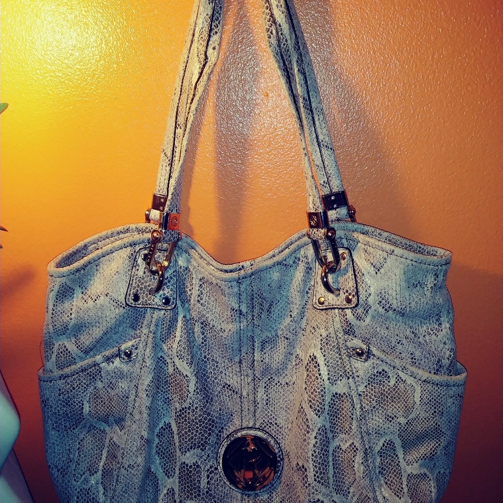 Purse - Picture 2 of 4